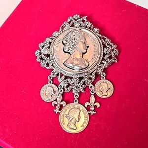 Queen Elizabeth Coin Brooch